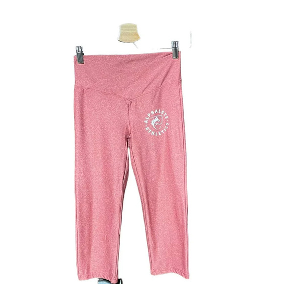 Alphalete‎ Athletics Capri Leggings Cropped Crossover Waistband Red Size Medium - Picture 1 of 7